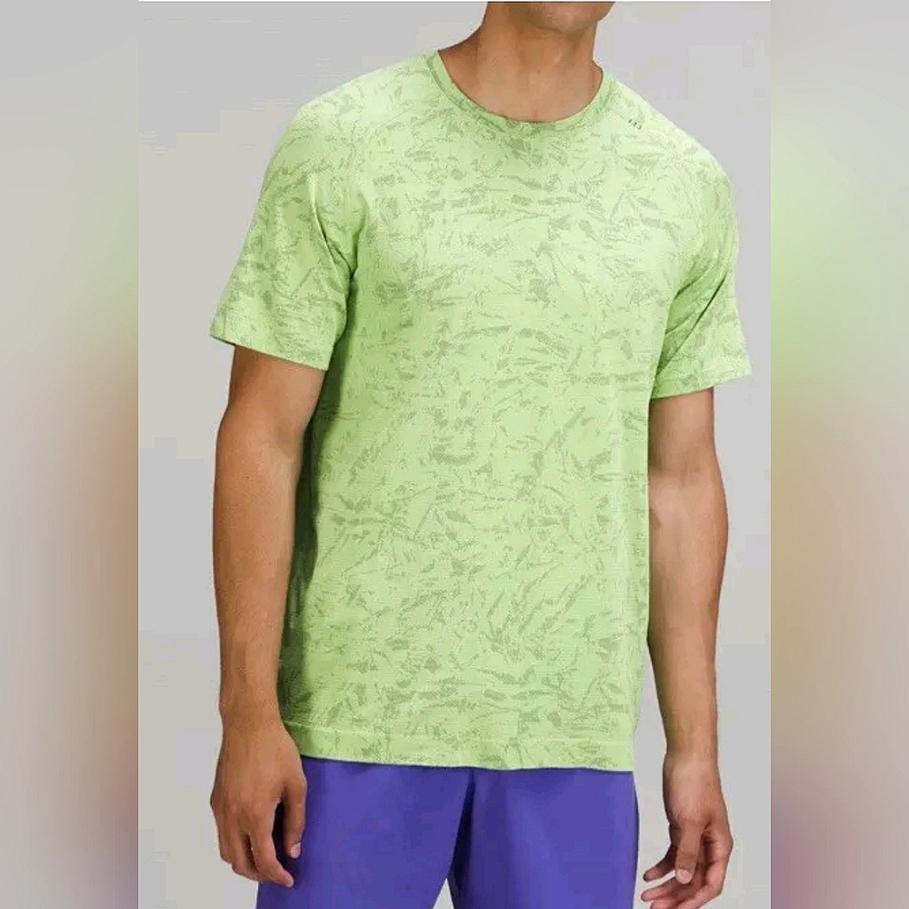 Lululemon Mens Metal Vent Tech Short Sleve 2.0 size L